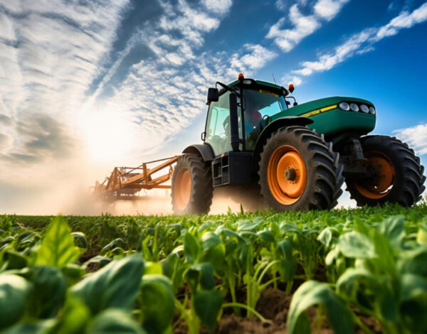 vista-angulo-que-captura-velocidad-eficiencia-tractor-que-rocia-pesticidas-campo-soja-1300x729